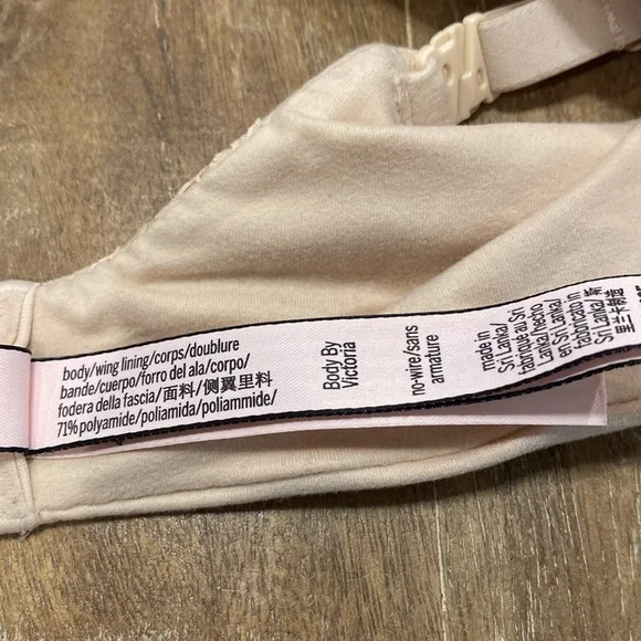 Victoria’s Secret Body by Victoria Lacy Nude Wireless Bra [38C] - Picture 7 of 7